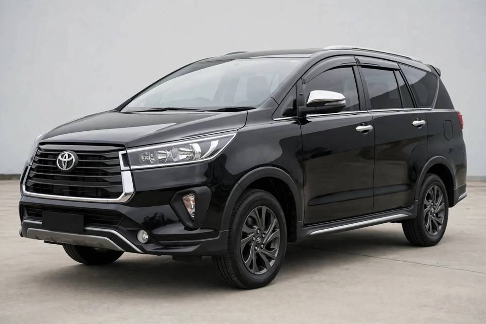 Innova Venturer with Driver